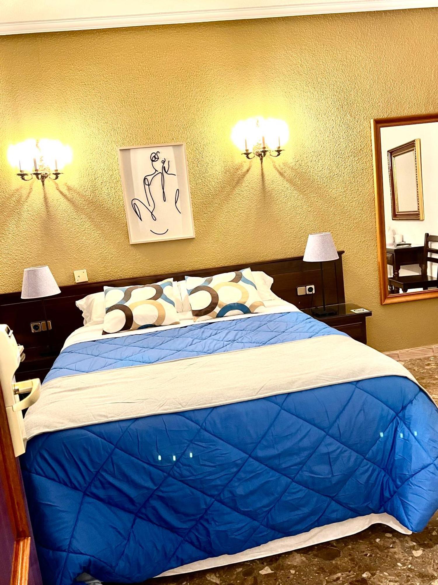 Hostal Sonsoles Madrid-Centro Luaran gambar